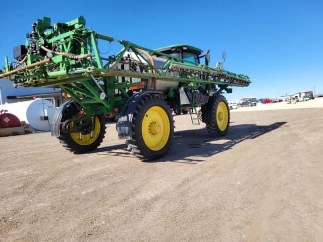Image of John Deere R4038 equipment image 4
