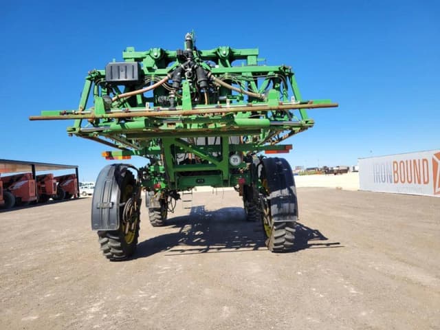 Image of John Deere R4038 equipment image 3