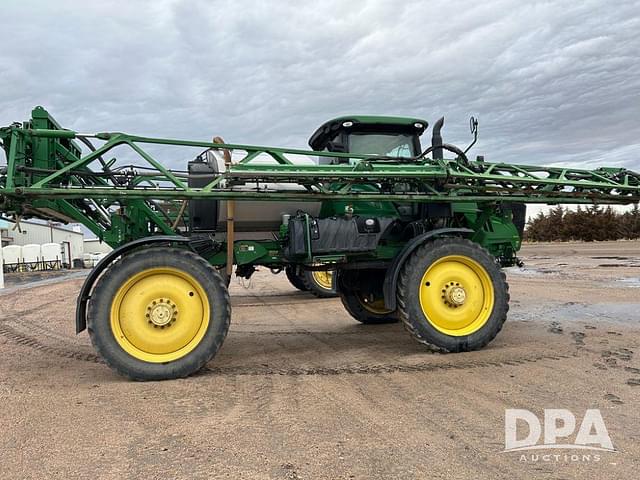 Image of John Deere R4038 equipment image 1