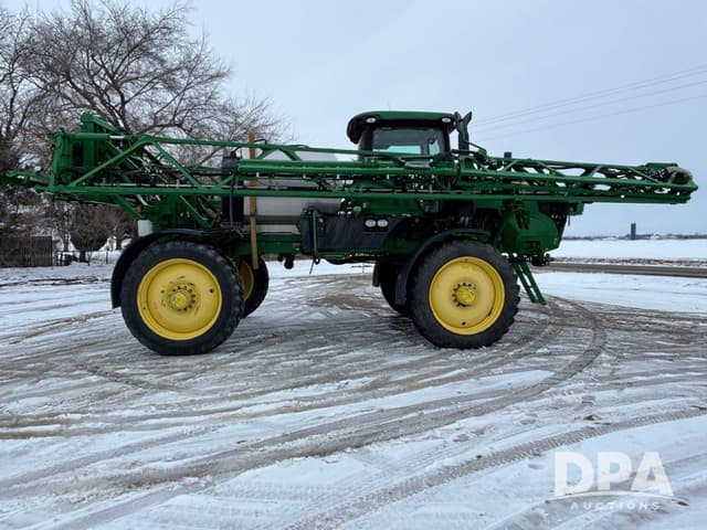 Image of John Deere R4038 equipment image 3