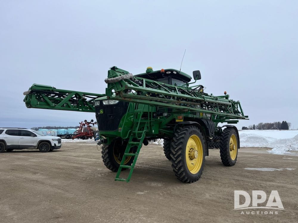 2015 John Deere R4038 Equipment Image0