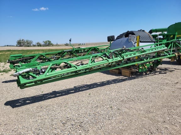 2015 John Deere R4045 Equipment Image0