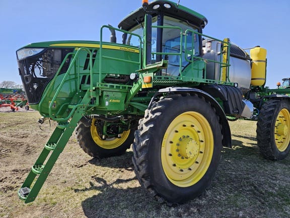 Main image John Deere R4045