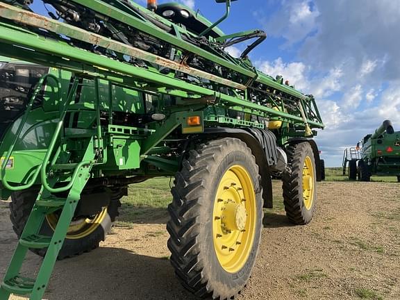 Image of John Deere R4045 equipment image 3