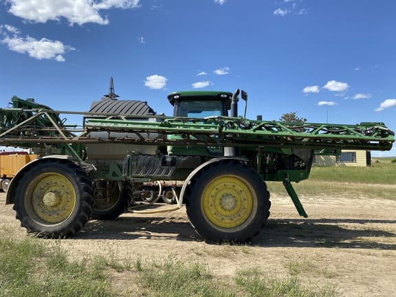 2015 John Deere R4045 Equipment Image0