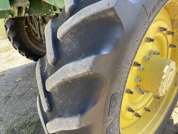 Image of John Deere R4045 equipment image 2