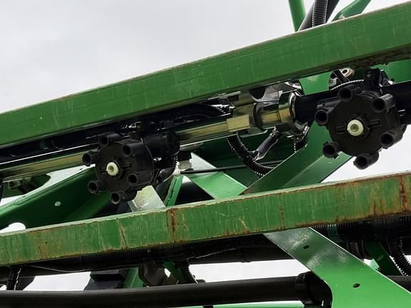 Image of John Deere R4045 equipment image 4