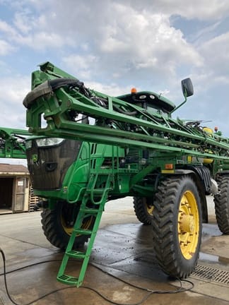 2015 John Deere R4045 Equipment Image0