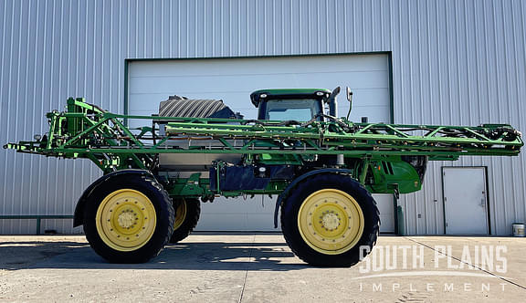 Image of John Deere R4045 equipment image 1