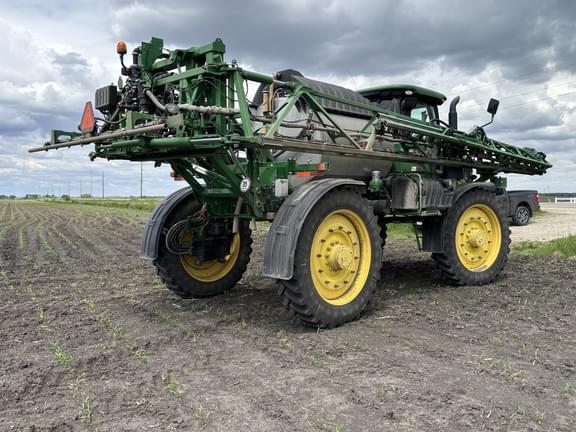 Image of John Deere R4045 equipment image 4