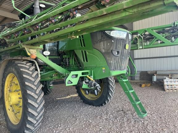 Image of John Deere R4045 equipment image 1