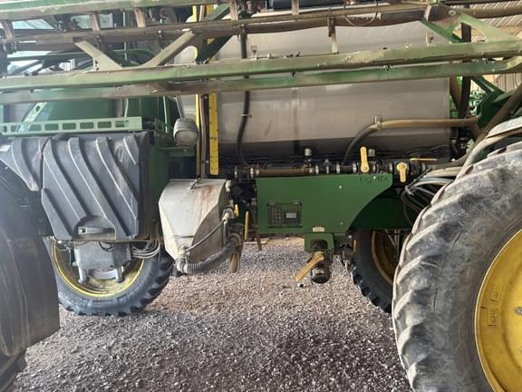 Image of John Deere R4045 equipment image 3