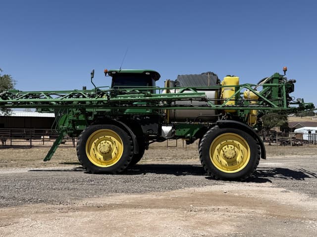 Image of John Deere R4045 equipment image 4