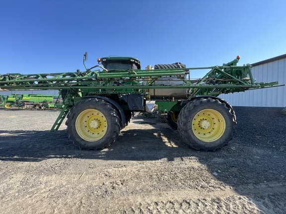 Image of John Deere R4045 equipment image 1