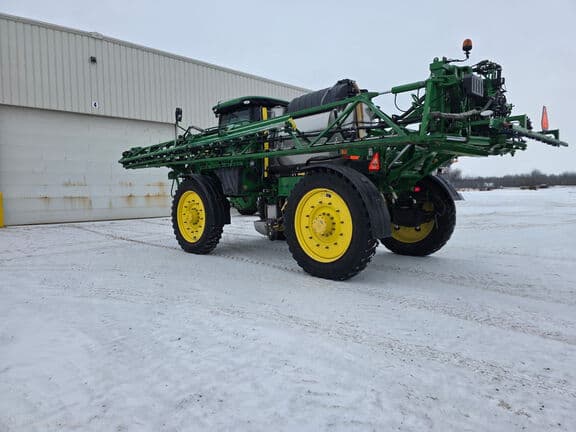 Image of John Deere R4045 equipment image 2