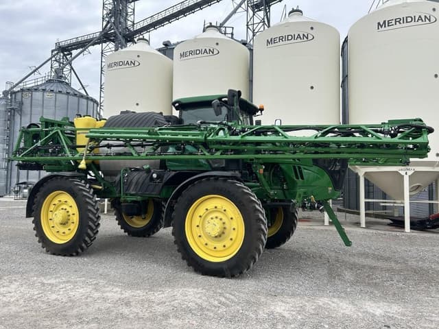 Image of John Deere R4045 equipment image 1
