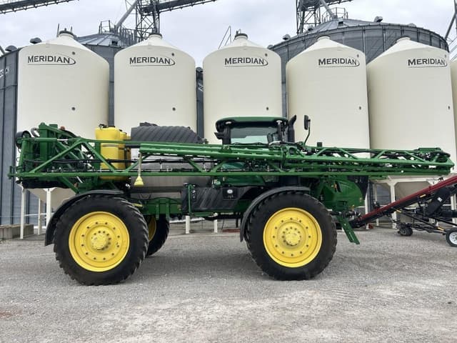 Image of John Deere R4045 equipment image 3