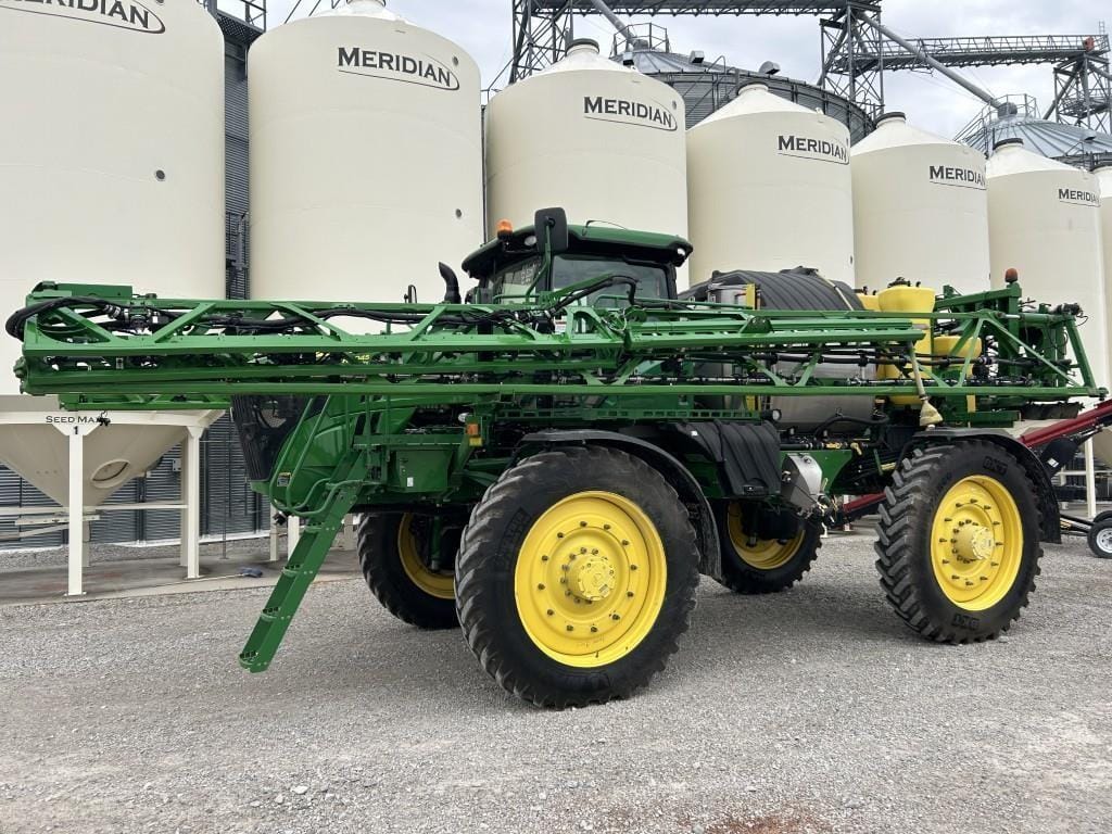 2015 John Deere R4045 Equipment Image0