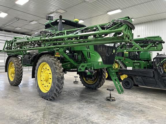 Image of John Deere R4045 equipment image 1