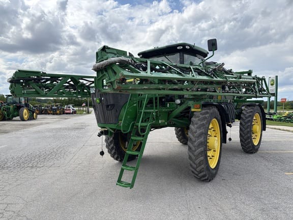 Main image John Deere R4045