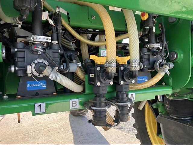 Image of John Deere R4045 equipment image 4