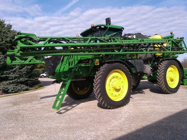 Image of John Deere R4045 equipment image 1