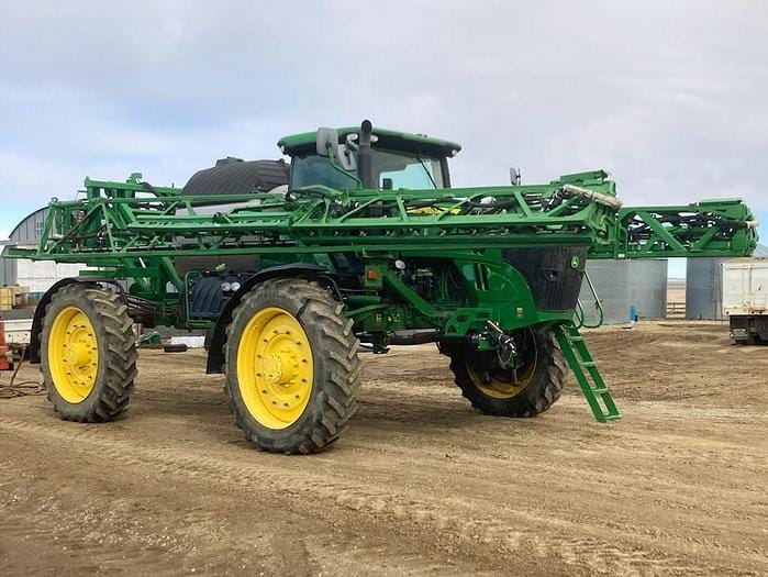 2015 John Deere R4045 Equipment Image0
