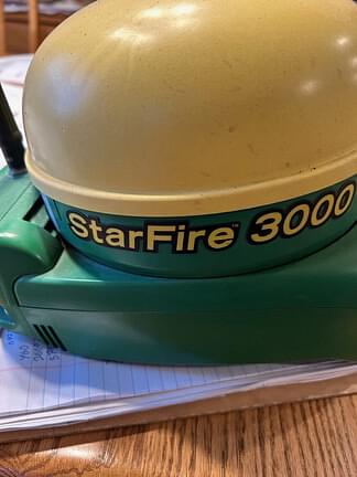 Image of John Deere StarFire 3000 Image 1