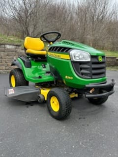 2015 John Deere S240 Equipment Image0