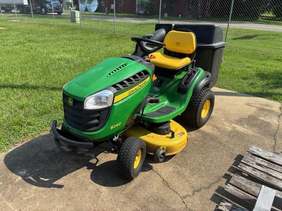 Image of John Deere S240 equipment image 2