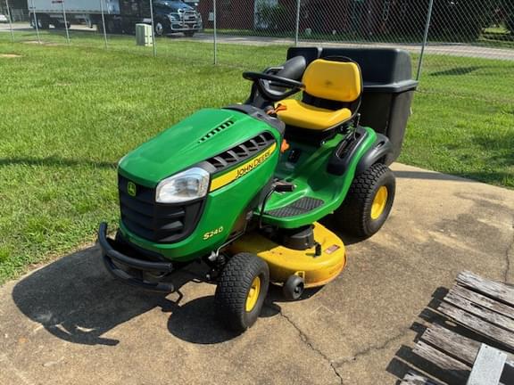 Image of John Deere S240 equipment image 3