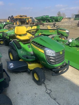 2015 John Deere S240 Equipment Image0