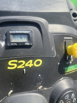 Image of John Deere S240 equipment image 3