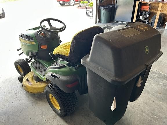 Image of John Deere S240 equipment image 3