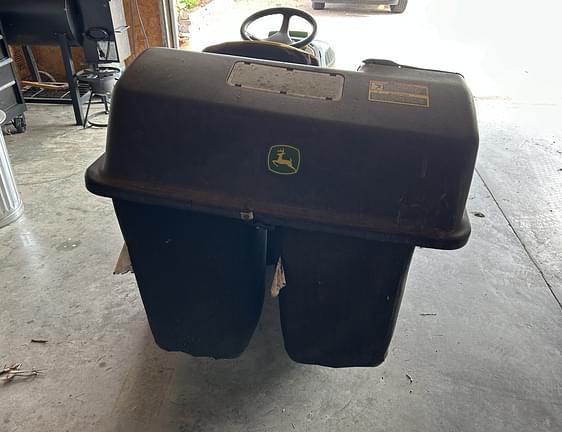 Image of John Deere S240 equipment image 4