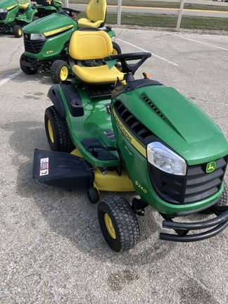 Image of John Deere S240 equipment image 3