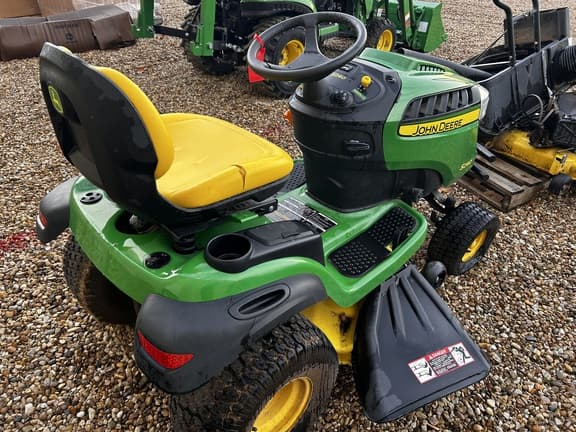 Image of John Deere S240 equipment image 2