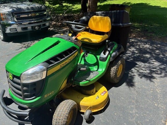 2015 John Deere S240 Equipment Image0