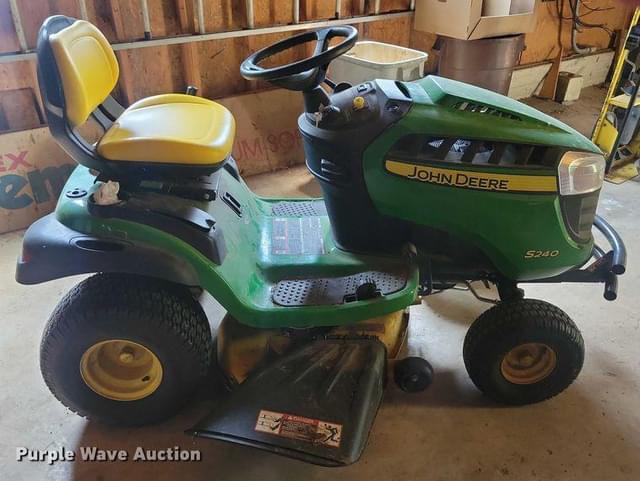 Image of John Deere S240 equipment image 3