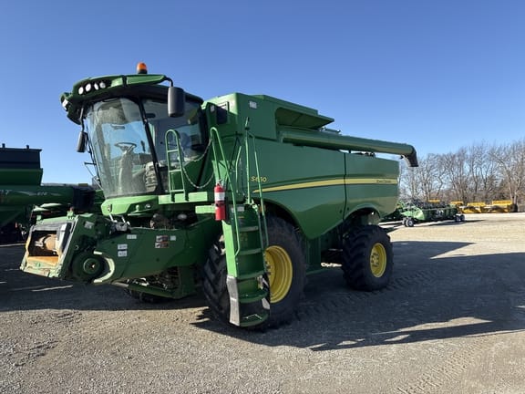 Main image John Deere S650