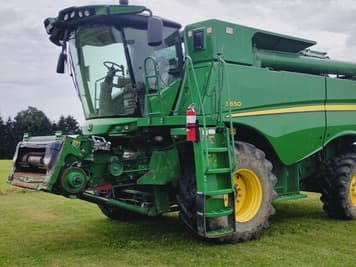Main image John Deere S650