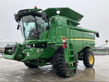 Main image John Deere S650