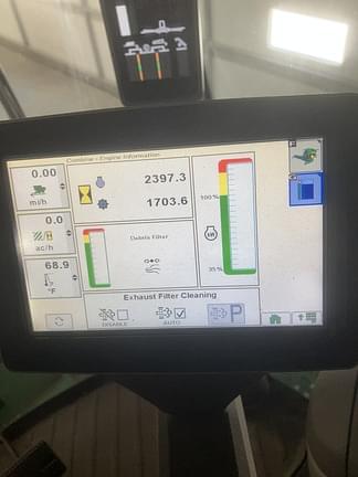 Image of John Deere S660 equipment image 1