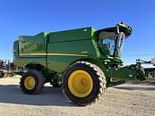 Thumbnail image John Deere S660 1