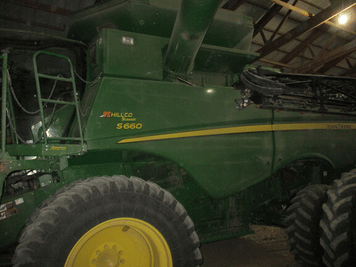 Main image John Deere S660