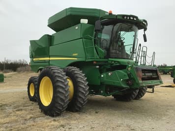Main image John Deere S660