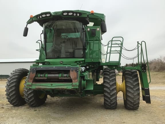 Image of John Deere S660 equipment image 1