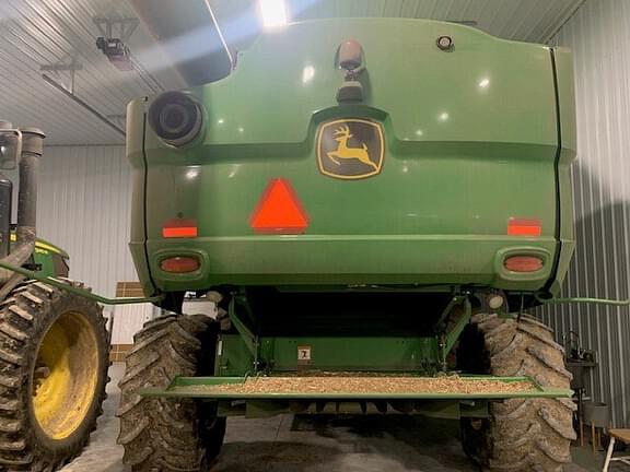 Image of John Deere S660 equipment image 2