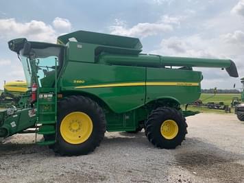 Main image John Deere S660