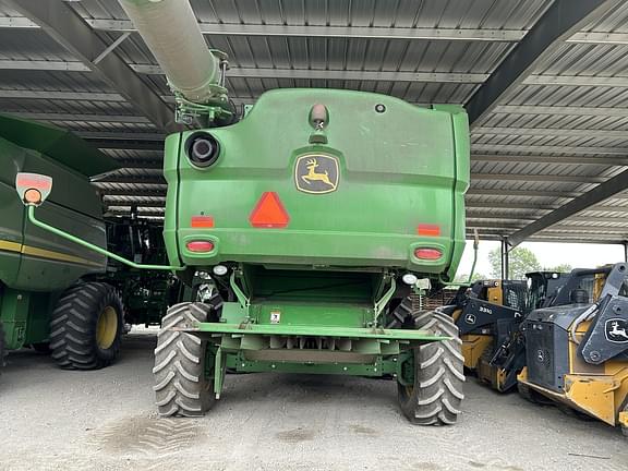 Image of John Deere S660 equipment image 4